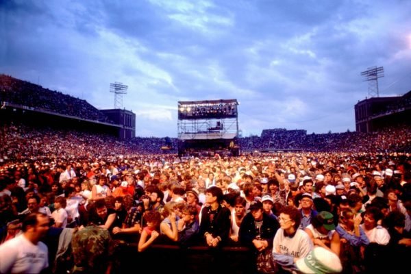 Audience at the first Farm Aid concert in September 1986.